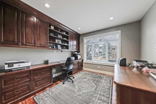 1739 49 Avenue Sw, Calgary, AB - Indoor Photo Showing Office