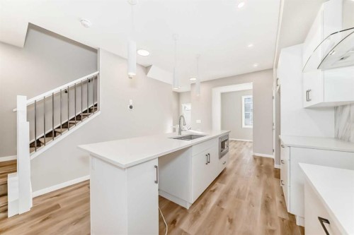 1168 Mahogany Boulevard Se, Calgary, AB - Indoor Photo Showing Kitchen
