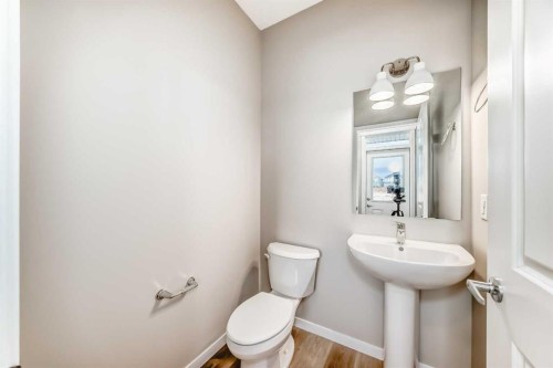1168 Mahogany Boulevard Se, Calgary, AB - Indoor Photo Showing Bathroom