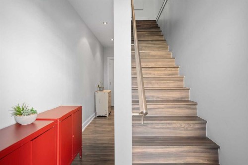 1511 23 Avenue Sw, Calgary, AB - Indoor Photo Showing Other Room