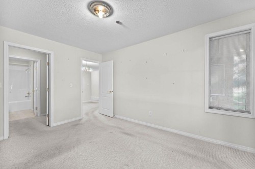 109-4507 45 Street Sw, Calgary, AB - Indoor Photo Showing Other Room