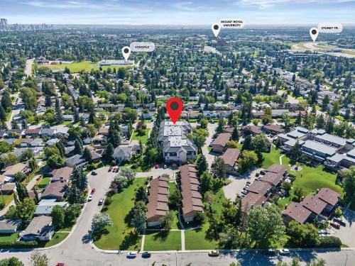 109-4507 45 Street Sw, Calgary, AB - Outdoor With View