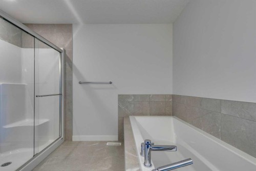 143 Creekstone Green Sw, Calgary, AB - Indoor Photo Showing Bathroom