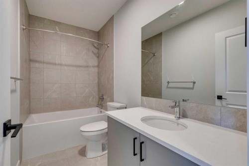 143 Creekstone Green Sw, Calgary, AB - Indoor Photo Showing Bathroom