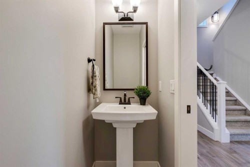 75 Masters Rise Se, Calgary, AB - Indoor Photo Showing Bathroom