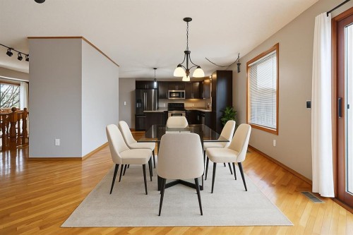 128 Ventura Way Ne, Calgary, AB - Indoor Photo Showing Dining Room
