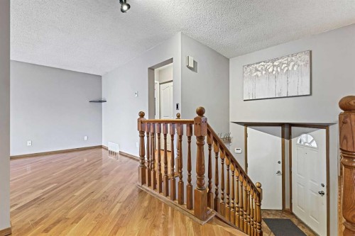 128 Ventura Way Ne, Calgary, AB - Indoor Photo Showing Other Room