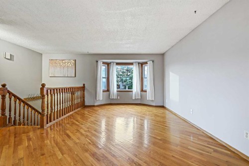 128 Ventura Way Ne, Calgary, AB - Indoor Photo Showing Other Room