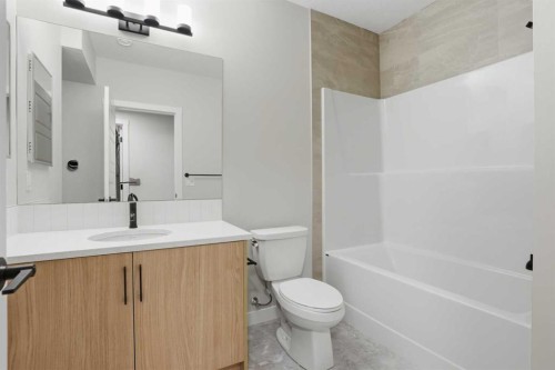 64 Buffaloberry Manor Se, Calgary, AB - Indoor Photo Showing Bathroom