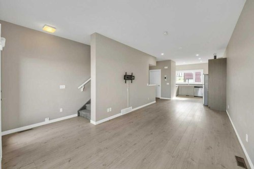 903-218 Sherwood Square Nw, Calgary, AB - Indoor Photo Showing Other Room