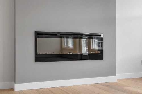 76 Creekview Manor Sw, Calgary, AB - Indoor Photo Showing Other Room