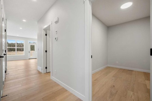 76 Creekview Manor Sw, Calgary, AB - Indoor Photo Showing Other Room