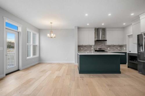 76 Creekview Manor Sw, Calgary, AB - Indoor Photo Showing Kitchen With Upgraded Kitchen