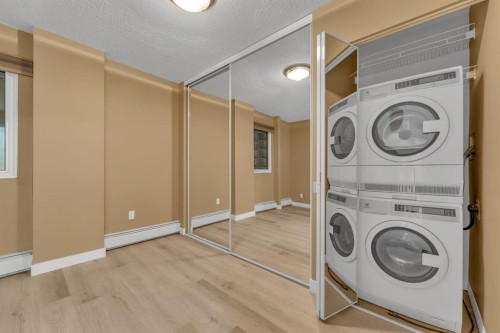 508-1330 15 Avenue Sw, Calgary, AB - Indoor Photo Showing Laundry Room