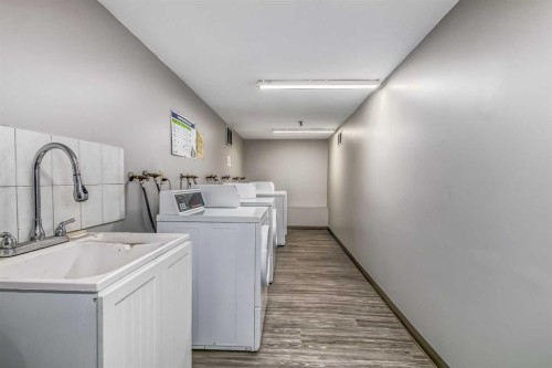 508-1330 15 Avenue Sw, Calgary, AB - Indoor Photo Showing Laundry Room