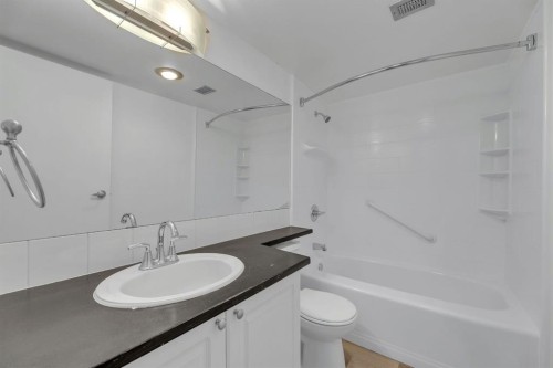 508-1330 15 Avenue Sw, Calgary, AB - Indoor Photo Showing Bathroom