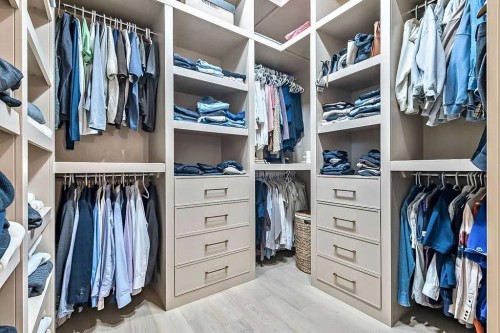 56 Lissington Drive Sw, Calgary, AB - Indoor With Storage