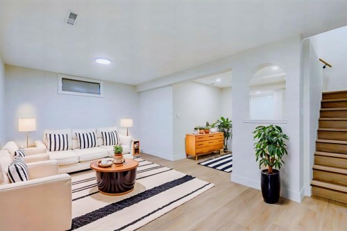 246 Cedarwood Park Sw, Calgary, AB - Indoor