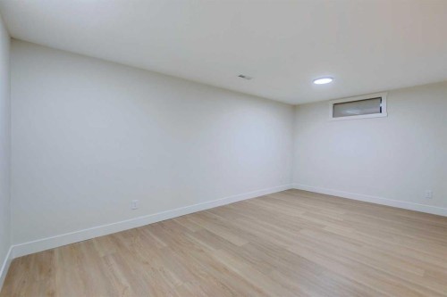 246 Cedarwood Park Sw, Calgary, AB - Indoor Photo Showing Other Room