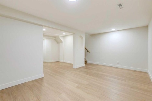 246 Cedarwood Park Sw, Calgary, AB - Indoor