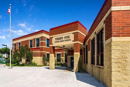 127 Falshire Way Ne, Calgary, AB - Outdoor