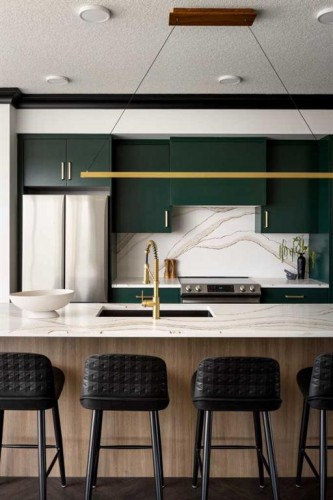 503-330 Dieppe Drive Sw, Calgary, AB - Indoor Photo Showing Kitchen With Upgraded Kitchen