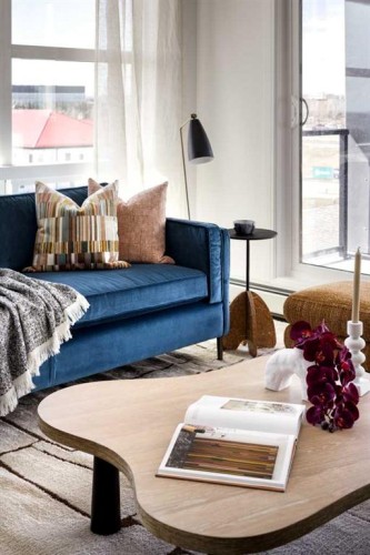 503-330 Dieppe Drive Sw, Calgary, AB - Indoor Photo Showing Bedroom