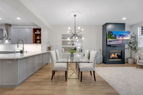 12-10 St Julien Drive Sw, Calgary, AB - Indoor Photo Showing Other Room