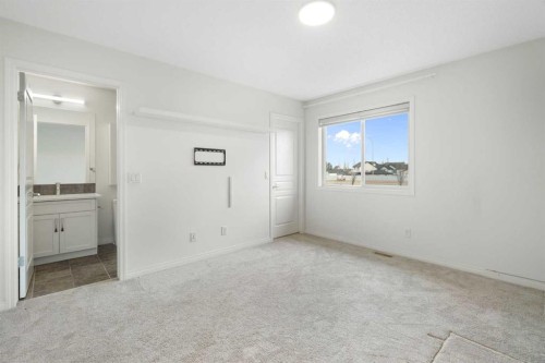211 Elgin Meadows Gardens Se, Calgary, AB - Indoor Photo Showing Other Room