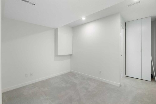 211 Elgin Meadows Gardens Se, Calgary, AB - Indoor Photo Showing Other Room