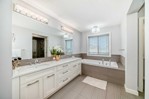 98 Legacy Lane Se, Calgary, AB - Indoor Photo Showing Bathroom