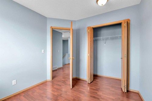 15 Harvest Rose Circle Ne, Calgary, AB - Indoor Photo Showing Other Room