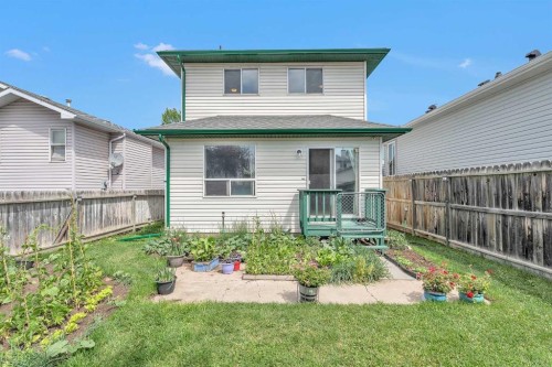 15 Harvest Rose Circle Ne, Calgary, AB - Outdoor With Exterior