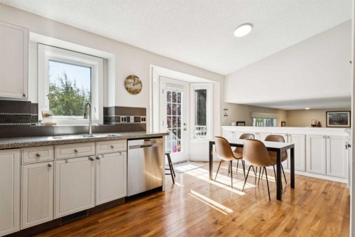 41 Shannon Circle Sw, Calgary, AB - Indoor