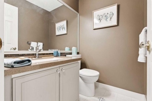 41 Shannon Circle Sw, Calgary, AB - Indoor Photo Showing Bathroom