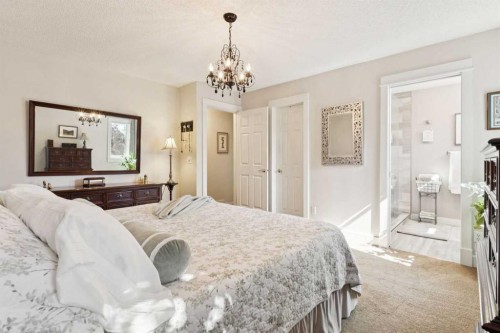41 Shannon Circle Sw, Calgary, AB - Indoor Photo Showing Bedroom