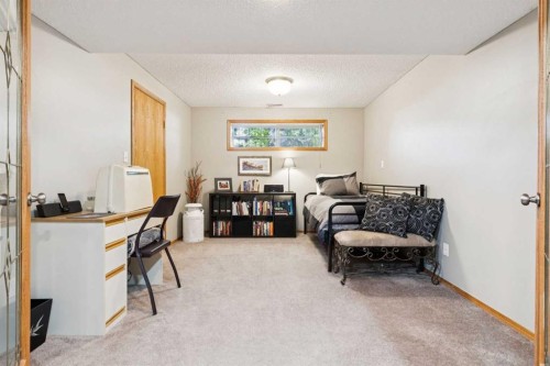 41 Shannon Circle Sw, Calgary, AB - Indoor