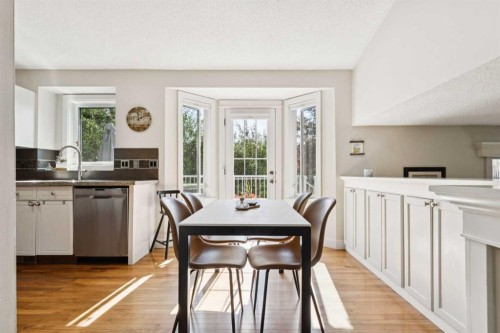 41 Shannon Circle Sw, Calgary, AB - Indoor Photo Showing Dining Room