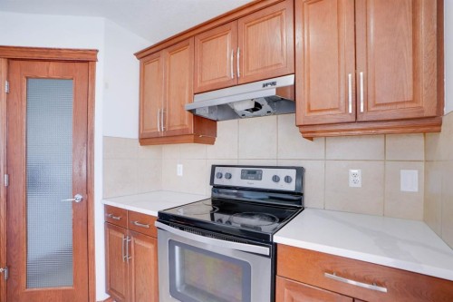 382 Brightonstone Green Se, Calgary, AB - Indoor Photo Showing Kitchen
