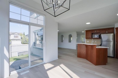 382 Brightonstone Green Se, Calgary, AB - Indoor Photo Showing Kitchen