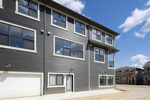 157 Wild Rose Way Se, Calgary, AB - Outdoor With Exterior