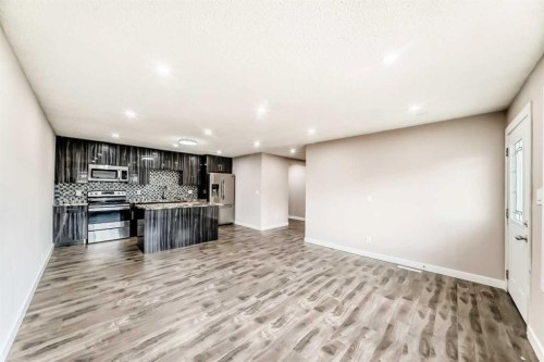 1835 42 Street Se, Calgary, AB - Indoor