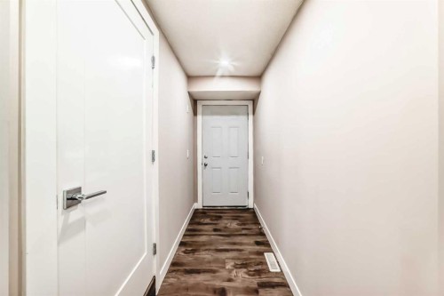 1835 42 Street Se, Calgary, AB - Indoor Photo Showing Other Room