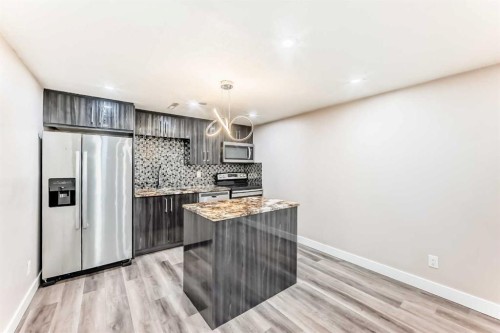 1835 42 Street Se, Calgary, AB - Indoor Photo Showing Kitchen With Upgraded Kitchen