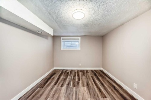 1835 42 Street Se, Calgary, AB - Indoor Photo Showing Other Room