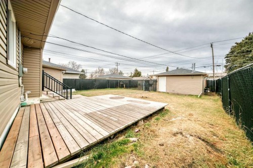 1835 42 Street Se, Calgary, AB - Outdoor