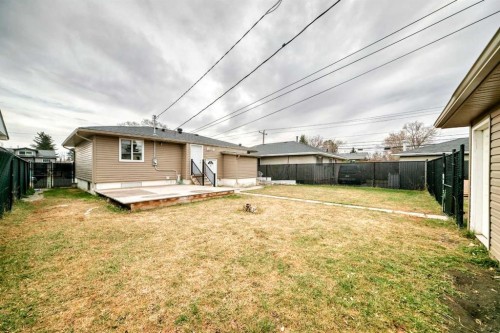1835 42 Street Se, Calgary, AB - Outdoor With Exterior
