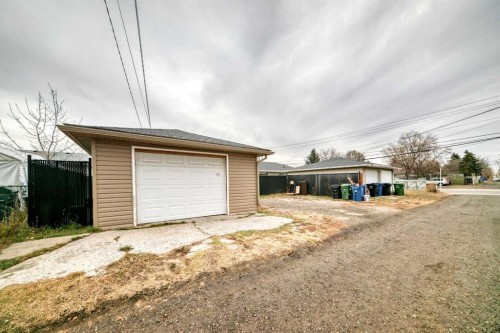 1835 42 Street Se, Calgary, AB - Outdoor With Exterior