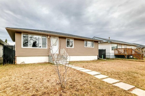 1835 42 Street Se, Calgary, AB - Outdoor
