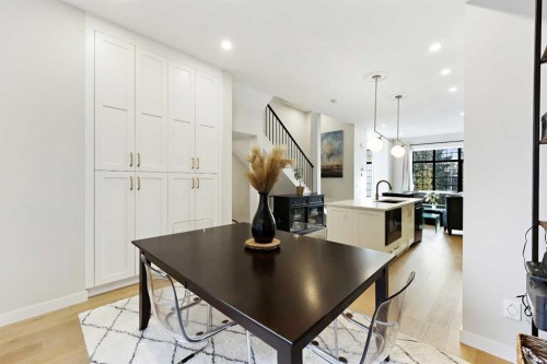 4929 20 Street Sw, Calgary, AB - Indoor Photo Showing Dining Room